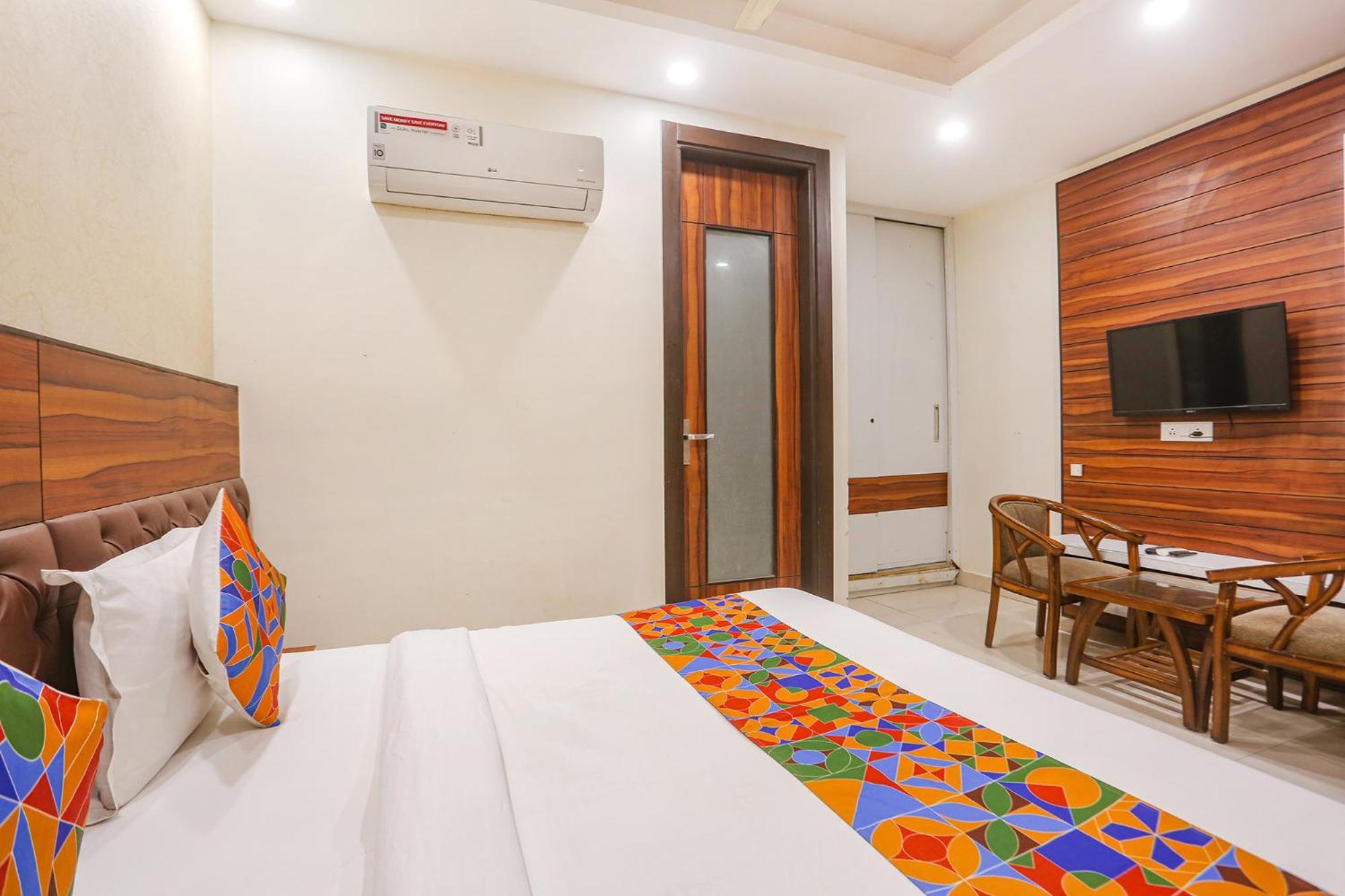 Fabhotel Gold Inn Janakpuri Delhi  Bagian luar foto