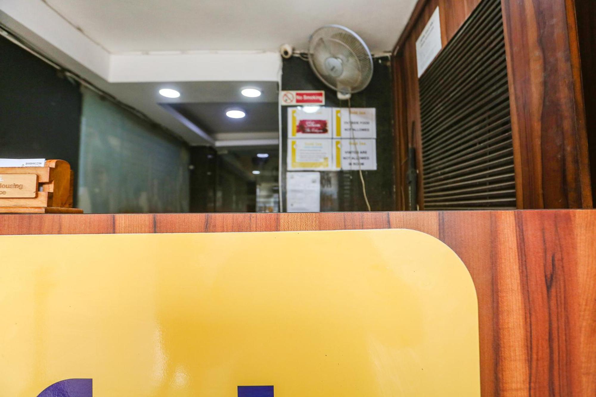 Fabhotel Gold Inn Janakpuri Delhi  Bagian luar foto